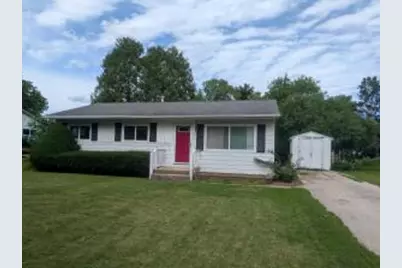 553  Park Ave, Delavan, WI 53115 - Photo 1