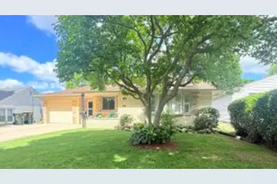 4159 N 92nd St, Wauwatosa, WI 53222 - Photo 1