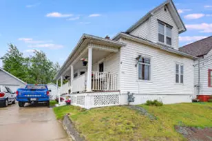 1713 Jackson St, Two Rivers, WI 54241 - Photo 1
