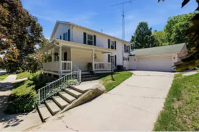 516 N 5th St, Manitowoc, WI 54220 - Photo 1