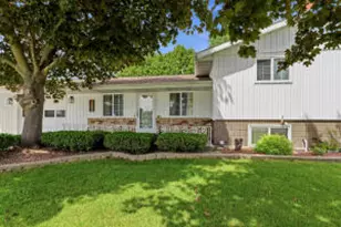 4118 Michigan Ave, Manitowoc, WI 54220 - Photo 1