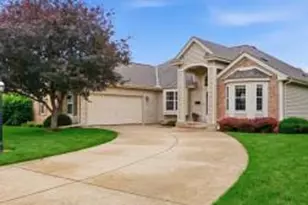 268 Lakeridge Dr, Oconomowoc, WI 53066 - Photo 1