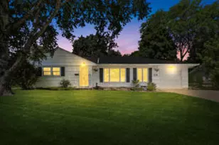 718 S Silverbrook Dr, West Bend, WI 53095 - Photo 1