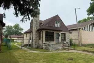 2421 W Hampton Ave, Milwaukee, WI 53209 - Photo 1