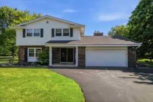 7881 Hill N Dale Ct, Cedarburg, WI 53012 - Photo 1