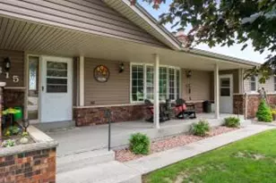315 S Lincoln Dr, Howards Grove, WI 53083 - Photo 1