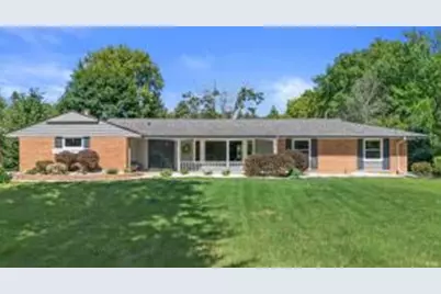 11318 N Glenwood Dr, Mequon, WI 53097 - Photo 1