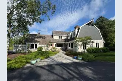 10295 N Range Line Ct, Mequon, WI 53092 - Photo 1
