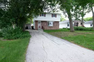 11634 W Dearbourn Ave, Wauwatosa, WI 53226 - Photo 1