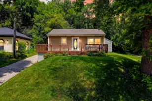 608 W Capitol Dr, Hartland, WI 53029 - Photo 1