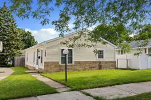 1409 Salem Rd, La Crosse, WI 54603 - Photo 1