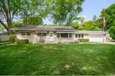 3303 N Knoll Blvd, Wauwatosa, WI 53222 - Photo 1