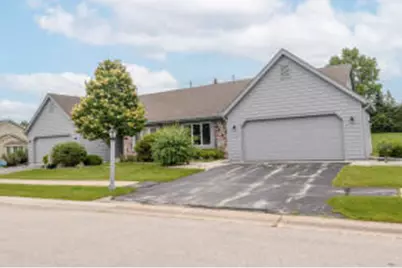 W178N9858  Riversbend Cir, Germantown, WI 53022 - Photo 1