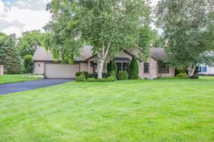 W273S2261 Drumlin Dr, Waukesha, WI 53188 - Photo 1