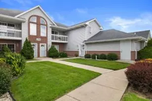 1296 Village Centre Dr, Somers, WI 53144 - Photo 1