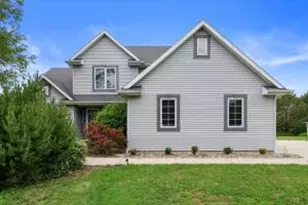 235 W Redding Cir, Belgium, WI 53004 - Photo 1