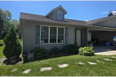 431  Kennedy Ct, Howards Grove, WI 53083 - Photo 1