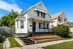 1114 Broadway Ave, Sheboygan, WI 53081 - Photo 1