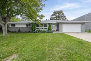 567 W Fransee Ln, Glendale, WI 53217 - Photo 1