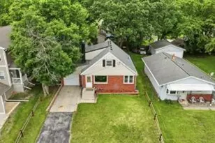 920 N Grandview Blvd, Waukesha, WI 53188 - Photo 1