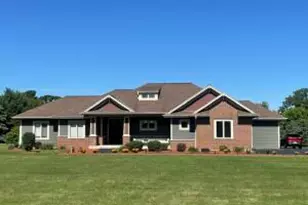 W319S9145 Lauren's Pkwy, Mukwonago, WI 53149 - Photo 1