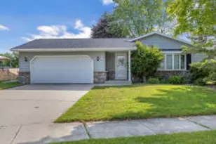 1723 Hilltop Dr, Sheboygan, WI 53081 - Photo 1