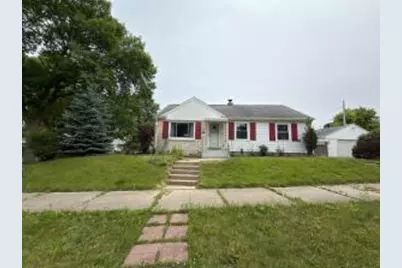 7501 W Vienna Ct, Milwaukee, WI 53216 - Photo 1