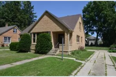 956 W Conger St, Whitewater, WI 53190 - Photo 1