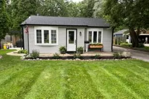520 W Lincoln St, Oconomowoc, WI 53066 - Photo 1