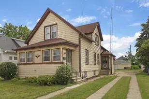 3915 10th Ave, Kenosha, WI 53140 - Photo 1