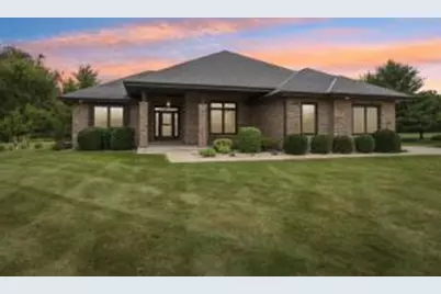 318  Cypress Pt, North Prairie, WI 53153 - Photo 1