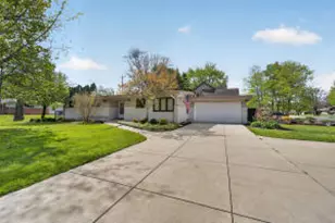 807 E Wahner Pl, Bayside, WI 53217 - Photo 1
