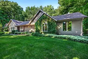 315 Kettle Ct, Slinger, WI 53086 - Photo 1