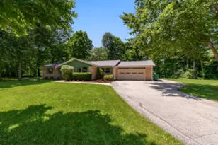 N115W19979 Woodland Dr, Germantown, WI 53022 - Photo 1