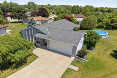 920  Cedar Ct, Port Washington, WI 53074 - Photo 1