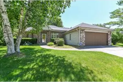 422  Eastern Trl, Mukwonago, WI 53149 - Photo 1