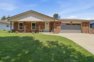2220 E Hickory Dr, Oak Creek, WI 53154 - Photo 1