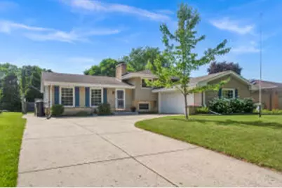 5279 S 22nd St, Milwaukee, WI 53221 - Photo 1