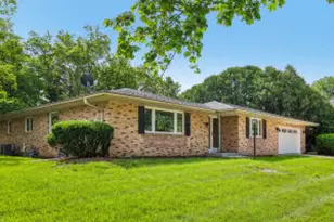 364 Robins Run, Burlington, WI 53105 - Photo 1