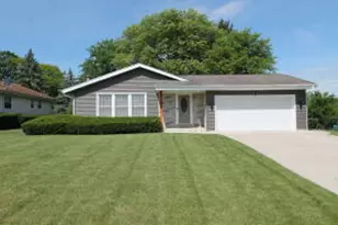 7985 59th St, Franklin, WI 53132 - Photo 1