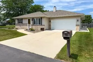 5 Prestige Cir, Fond du Lac, WI 54935 - Photo 1