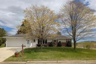 219 Elm St, Whitelaw, WI 54247 - Photo 1