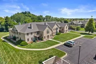 920 Oconomowoc Pkwy, Oconomowoc, WI 53066 - Photo 1
