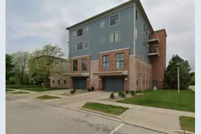 690  Rivershores Dr, West Bend, WI 53090 - Photo 1