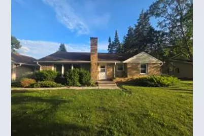 N81W16201  Robinhood Dr, Menomonee Falls, WI 53051 - Photo 1