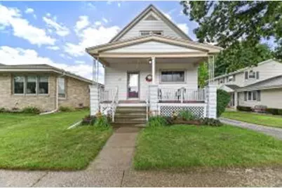 1521  Marquette Ave, South Milwaukee, WI 53172 - Photo 1