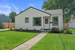 W166N8425 Dardis Ave, Menomonee Falls, WI 53051 - Photo 1