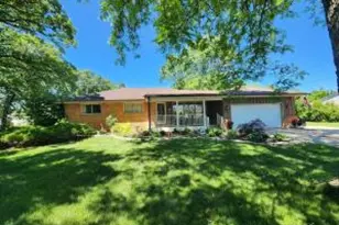9165 S 94th St, Franklin, WI 53132 - Photo 1