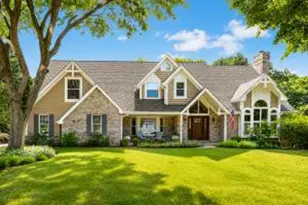 1340 Barrington Woods Dr, Brookfield, WI 53045 - Photo 1
