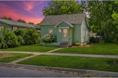 2012  Charles St, La Crosse, WI 54603 - Photo 1